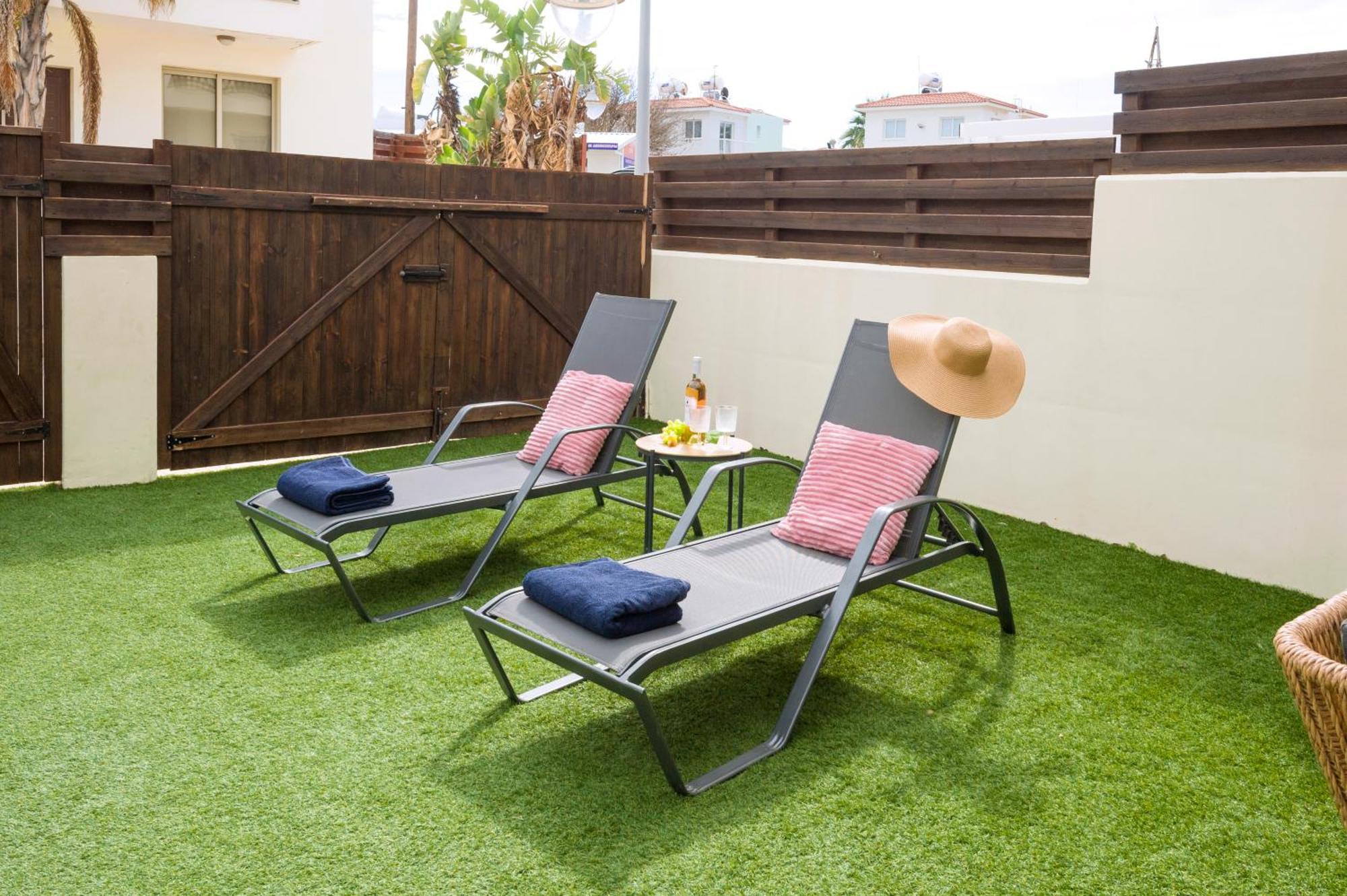 Villa Oasis Pernera Kültér fotó